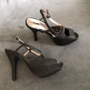 Fioni Black Sparkly Heels (Size 9)